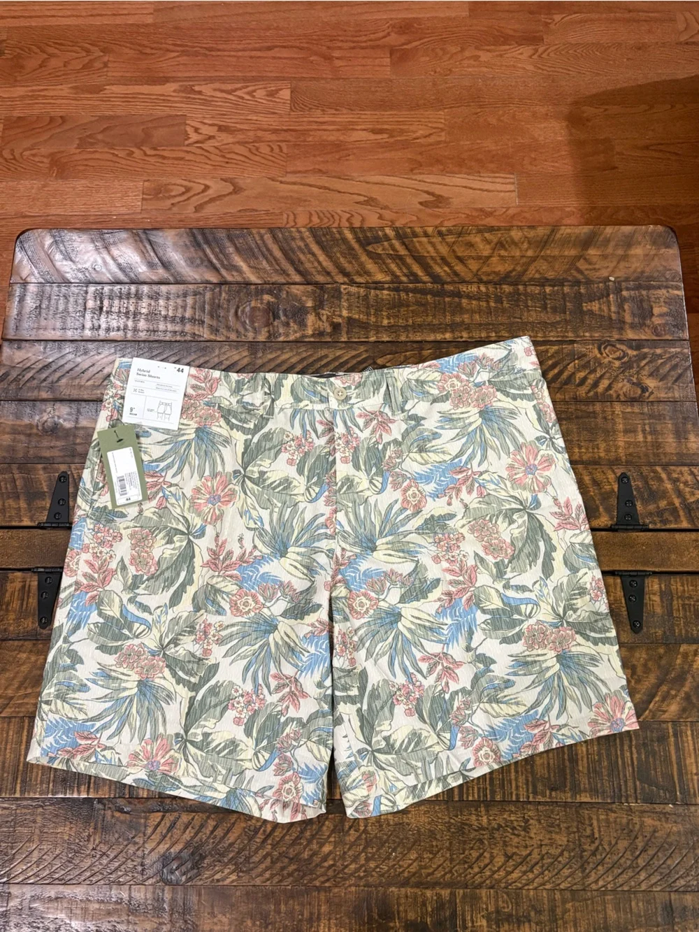 Goodfellow & Co Cream Floral Print Swim Hybrid Shorts